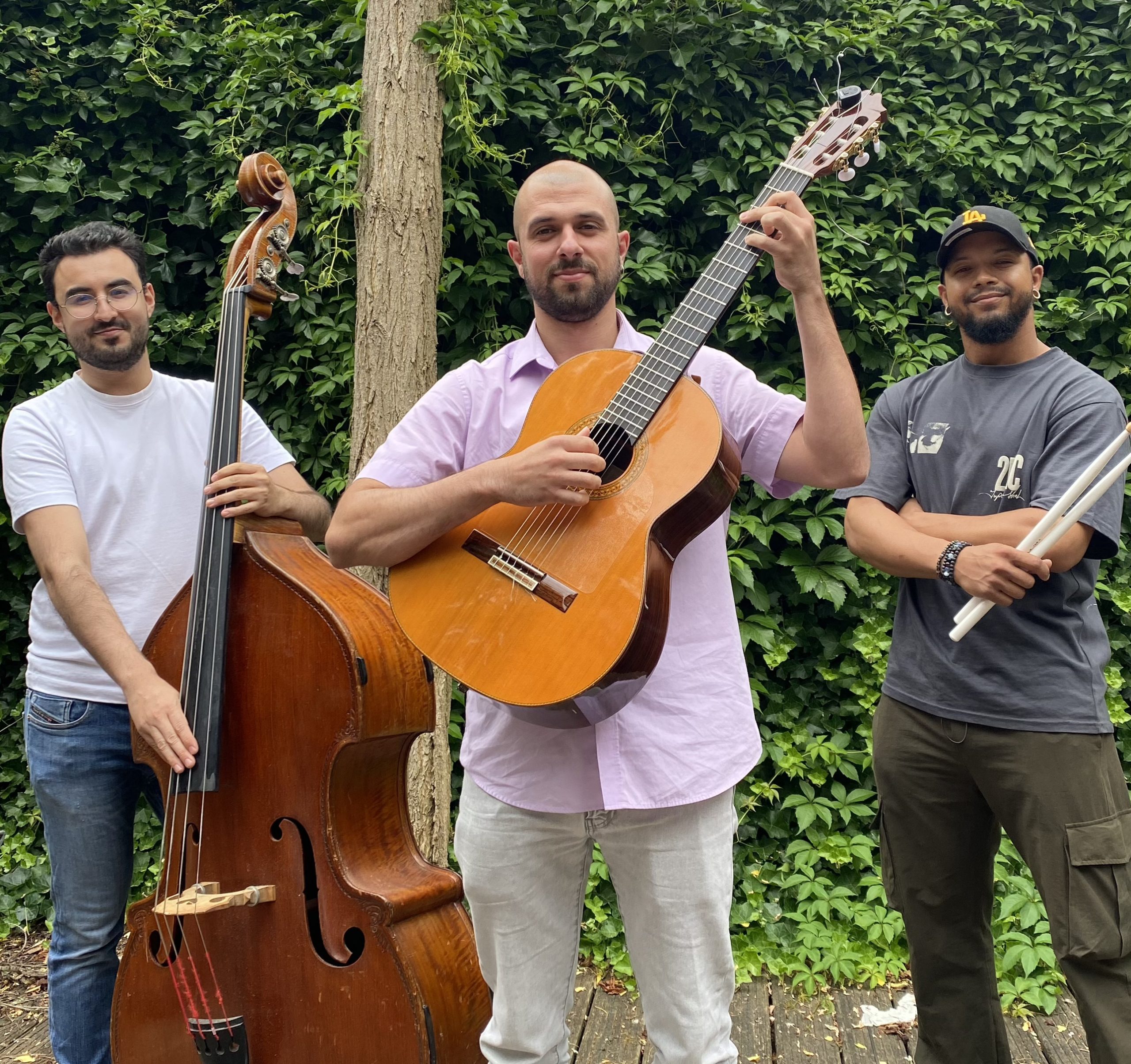 ivan-laranjeiro-trio